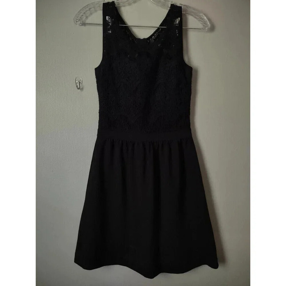 Lilly Pulitzer Sz XS Rhea Black Lace Contrast Sleeveless Dress Cocktail Party - Picture 2 of 9